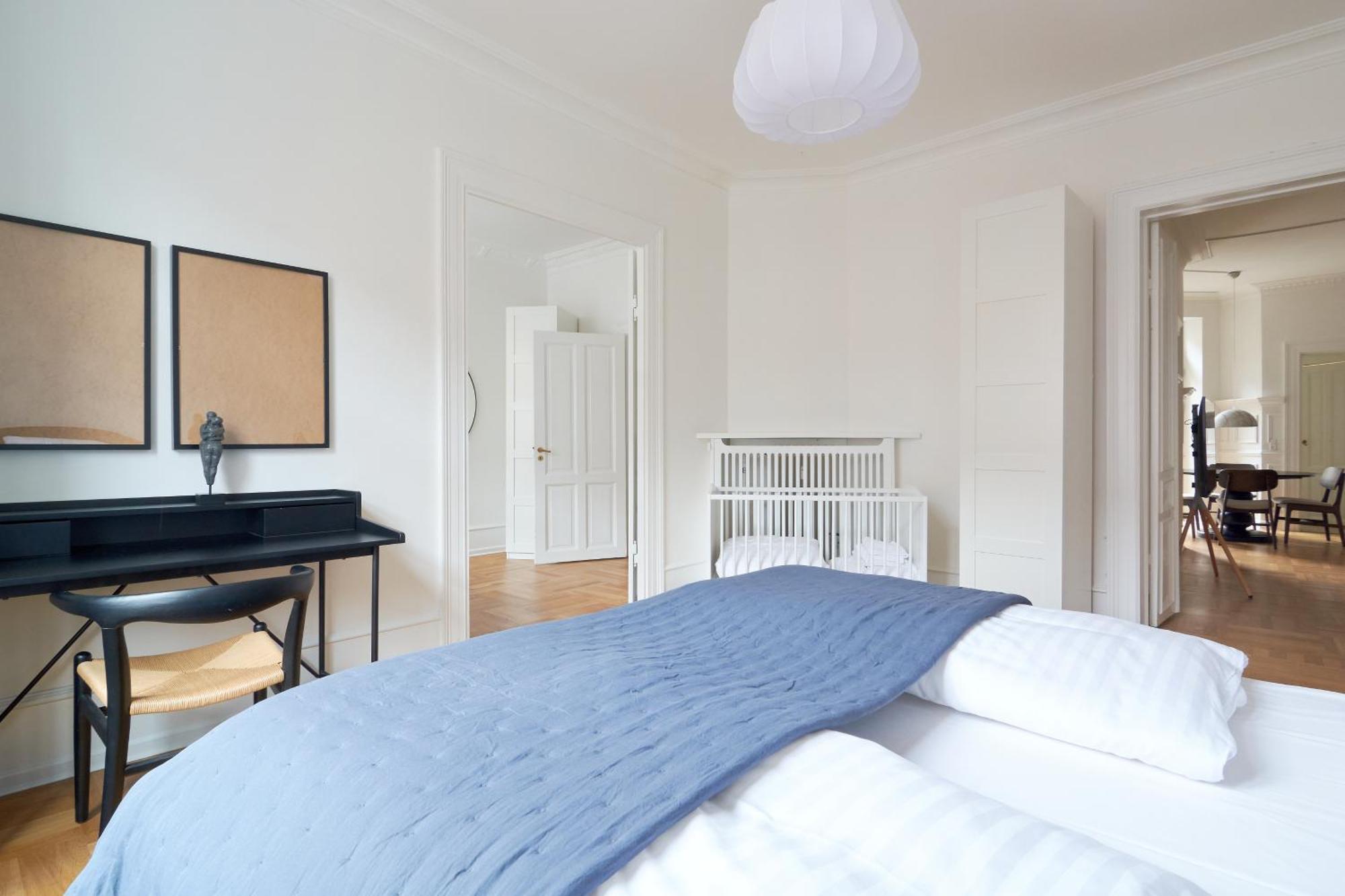 Spacious 3 Bedroom Manor Flat Next To Tivoli コペンハーゲン エクステリア 写真